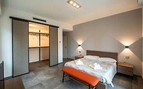 350 M Da Ospedale Maggiore L Parcheggio Prive L Rooms